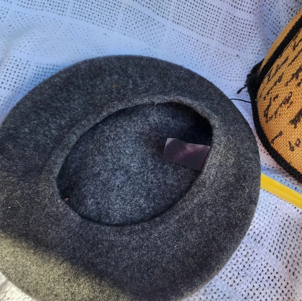 Vintage gray beret‎